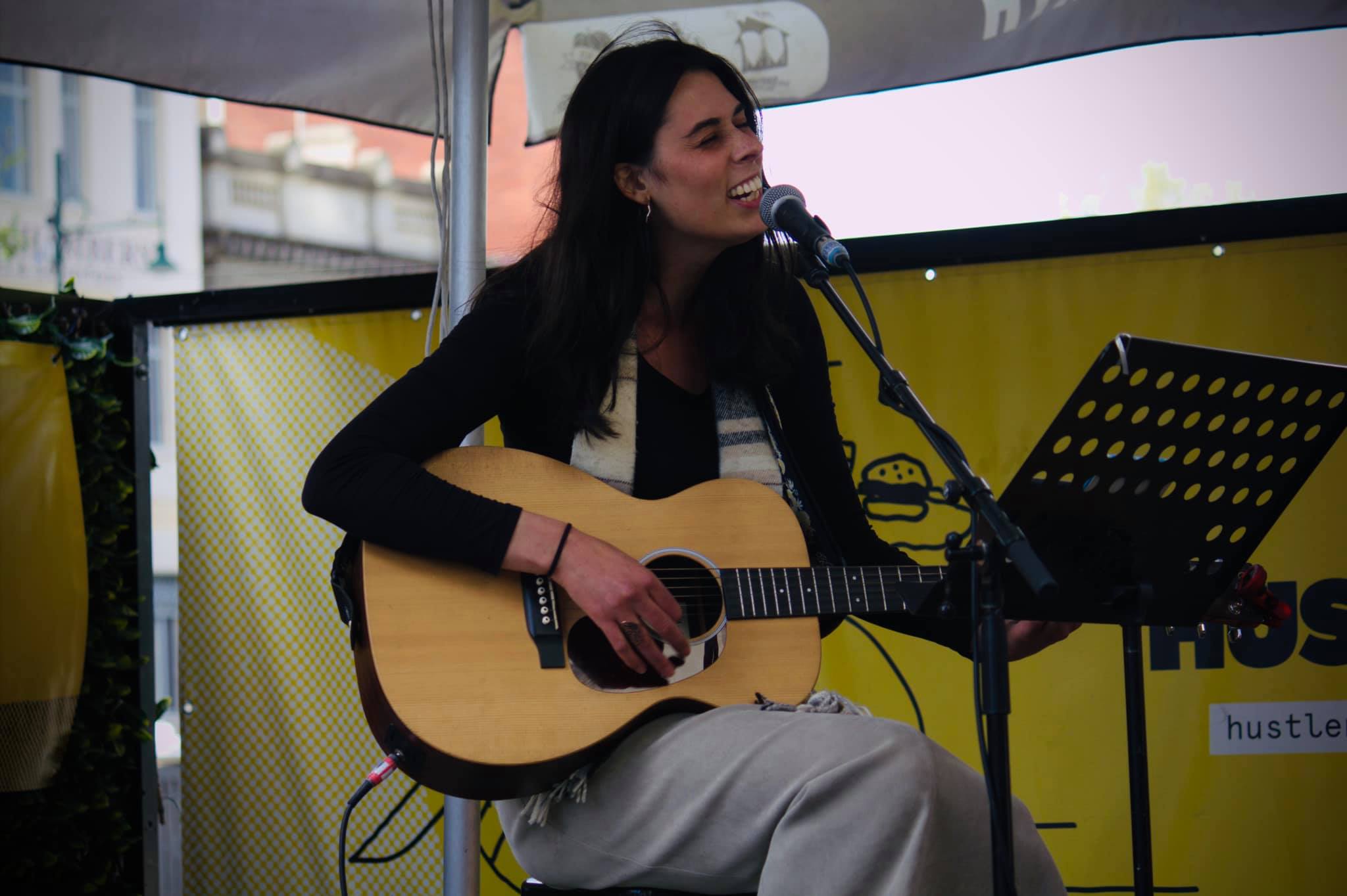 Mariah Watts, live at Handle Bar, Bendigo