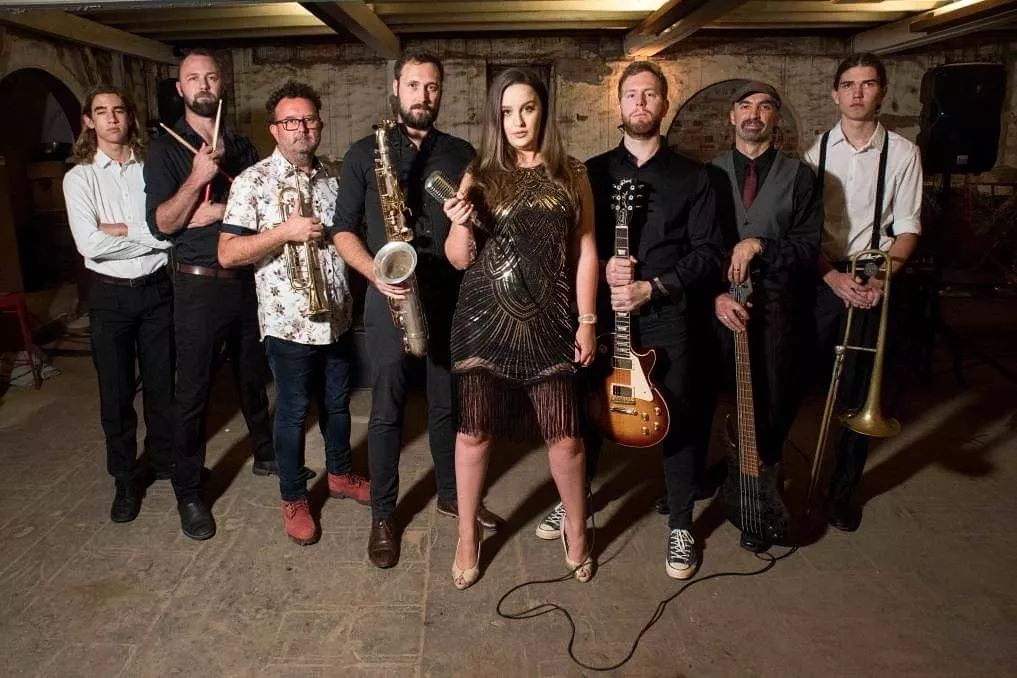 Em Black and the Big Bads Live at Handle Bar